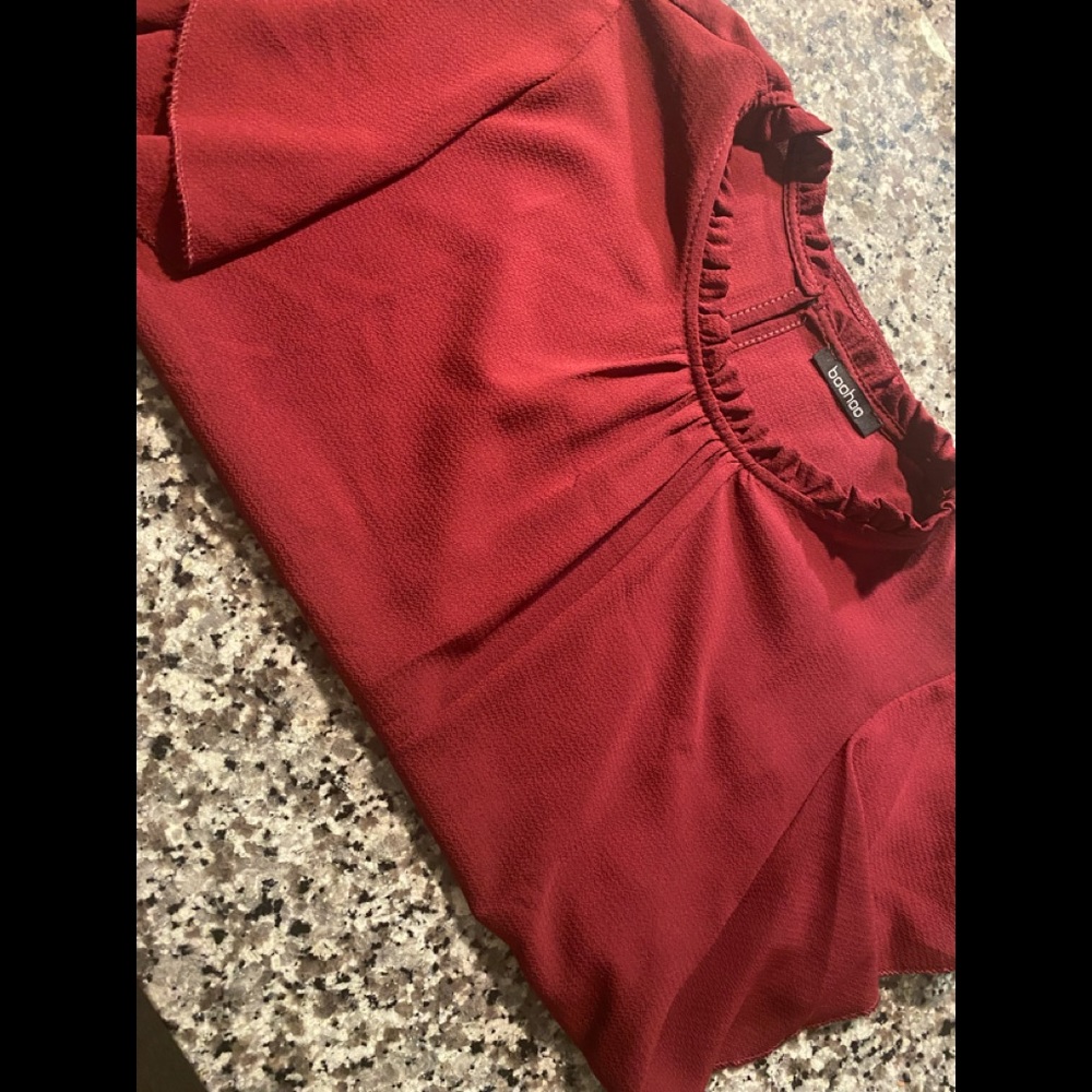 Red short sleeve blouse ❤️ Never Worn size 12